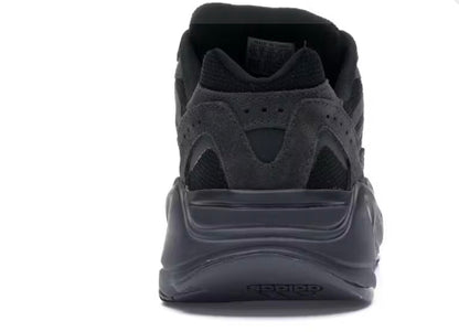 Adidas yeezy Boost 700 v2 en vantablack