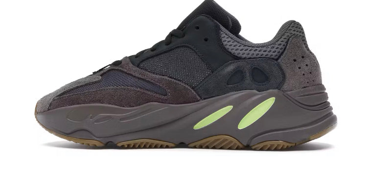 Adidas yeezy Boost 700 en malva y