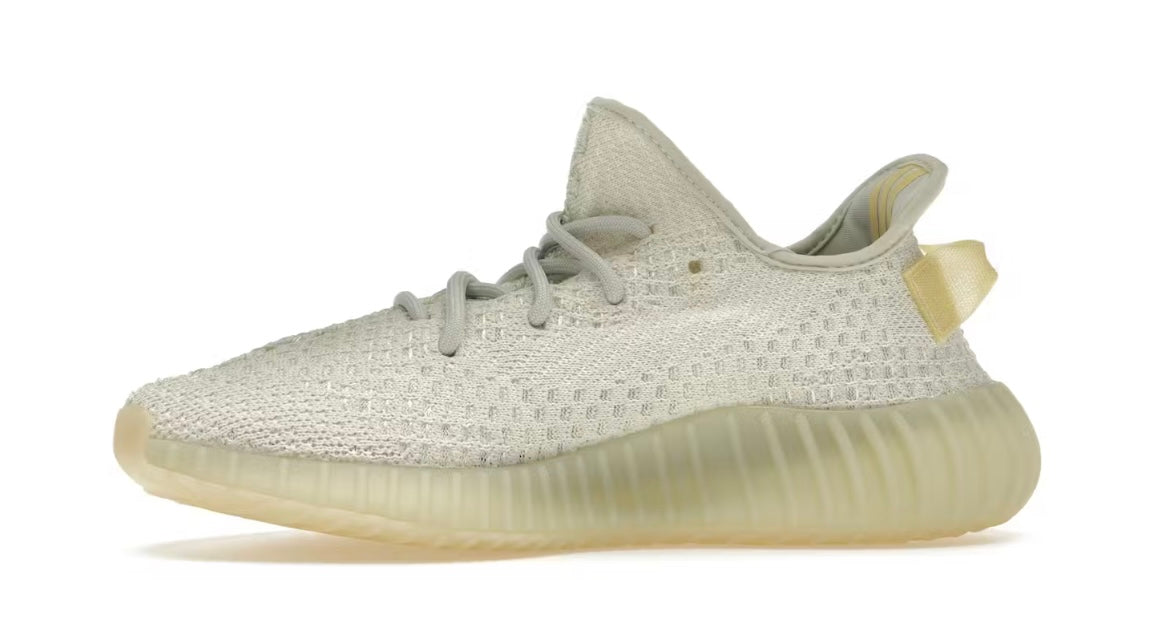 adidas Yeezy Boost 350 V2
Light