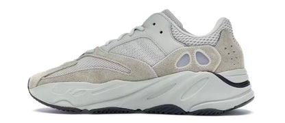 Adidas yeezy Boost 700 en blanco sal