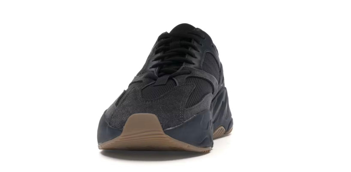 adidas Yeezy Boost 700
Utility Black